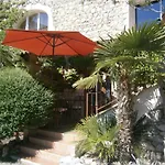 L'etape Rum i privatbostad Vallon-Pont-dʼArc